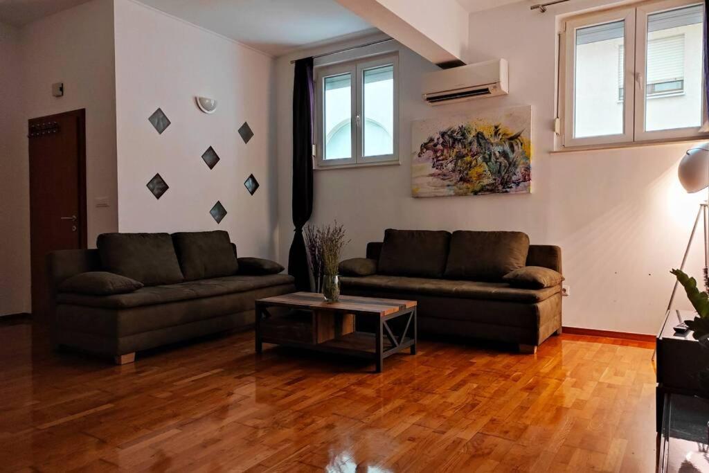 Spacious Apartment Near City Center And The Beach Split Exterior foto